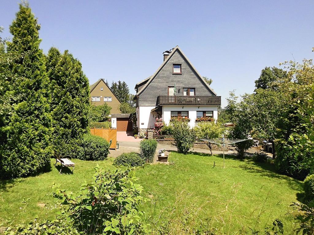 Apartment In Langewiese Sauerland With Garden Winterberg Exteriör bild