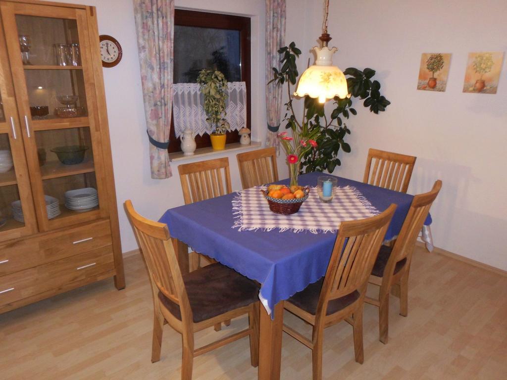 Apartment In Langewiese Sauerland With Garden Winterberg Exteriör bild